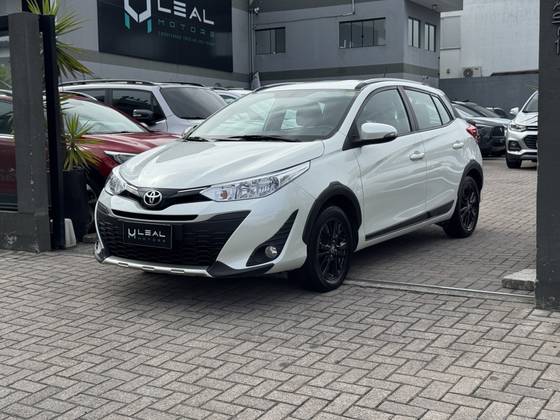 TOYOTA YARIS 1.5 16V FLEX X WAY MULTIDRIVE TOYOTA YARIS 1.5 16V FLEX X WAY MULTIDRIVE